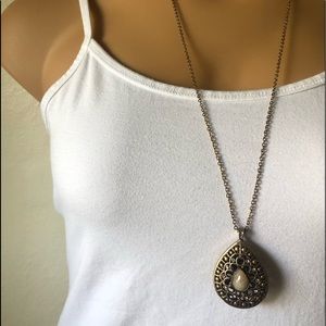 Reversible pendant necklace